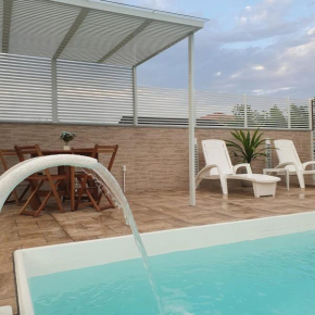Lugar encantador com piscina